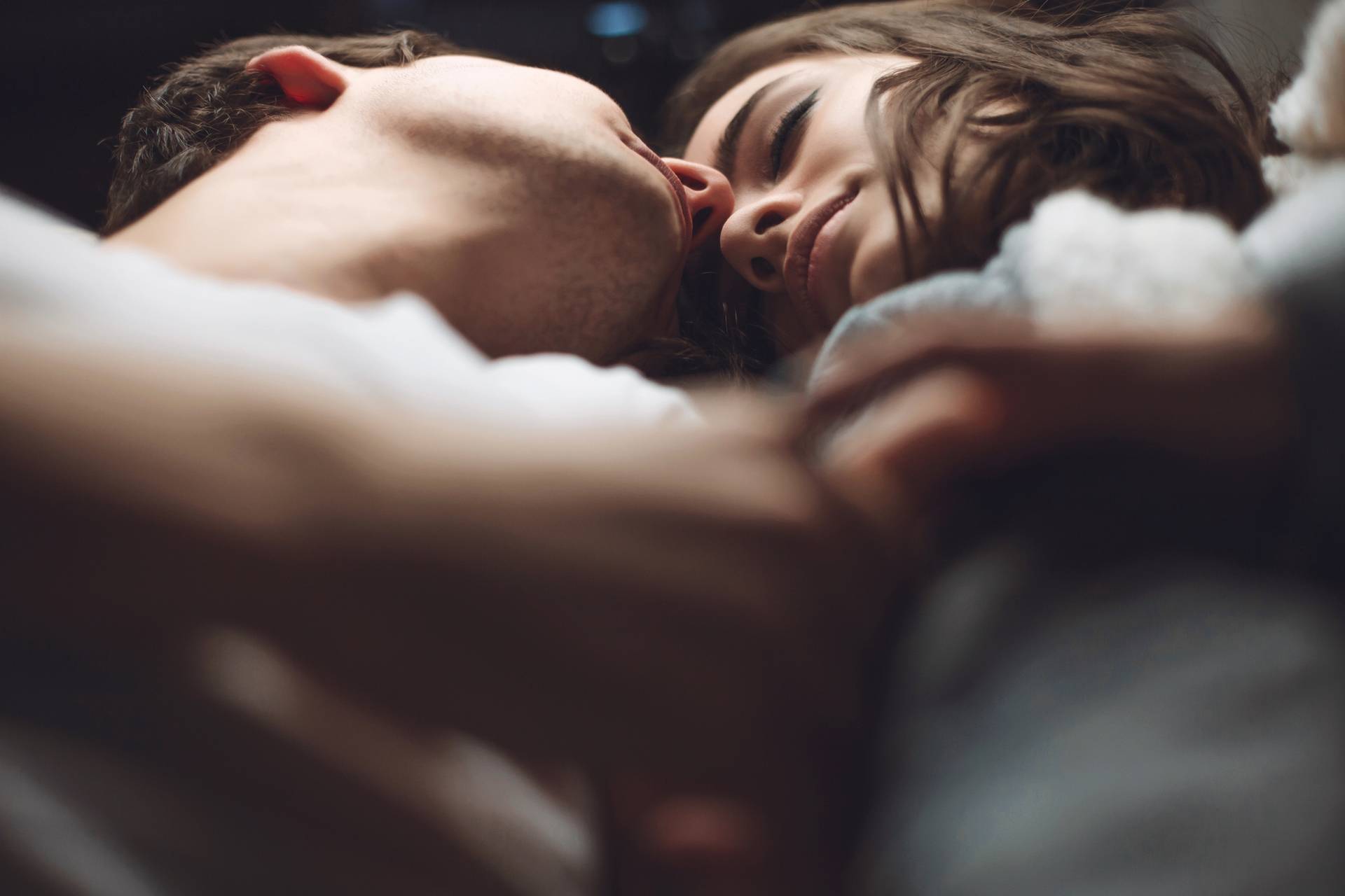 3 Playful Bedroom Games That Break the Routine and Reignite Desire — Relationship