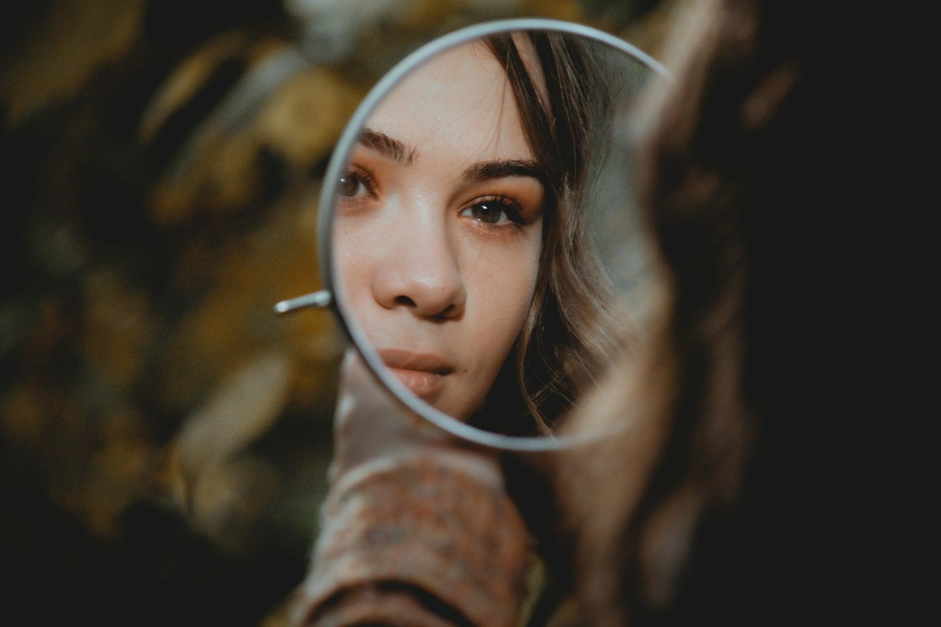 "Ugh, I look so fat" — 5 things you say to yourself that quietly destroy your confidence — Lifestyle