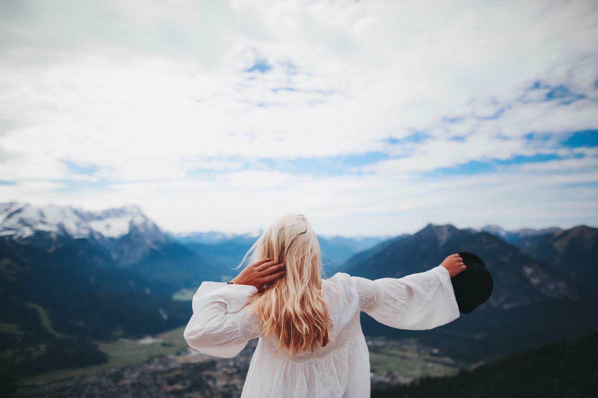 If You're One of These 4 Zodiac Signs, You'll Finally Let Go of a Painful Relationship by Summer's End — Lifestyle