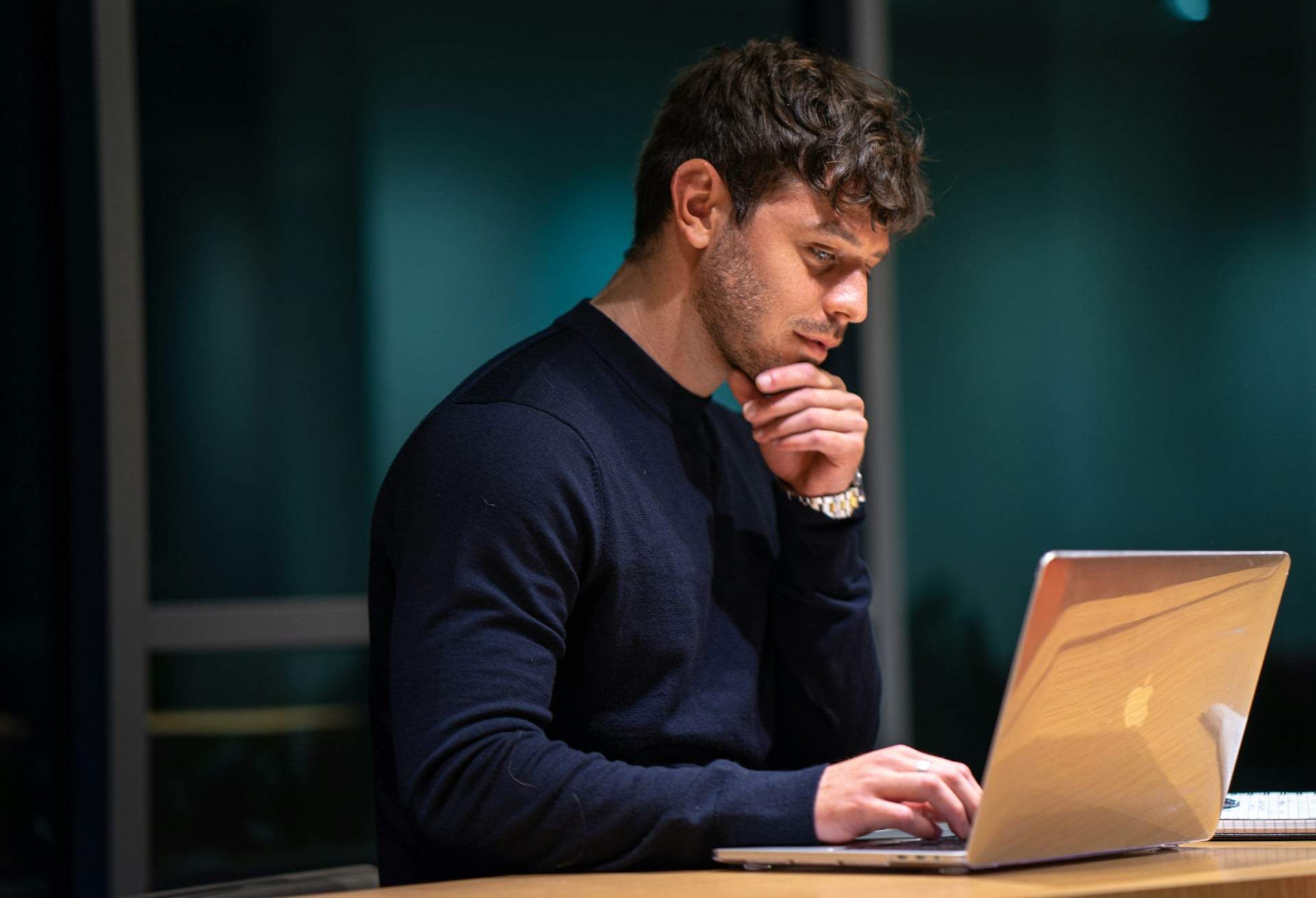 The quiet signs of porn addiction — and how to spot them in your partner — Relationship