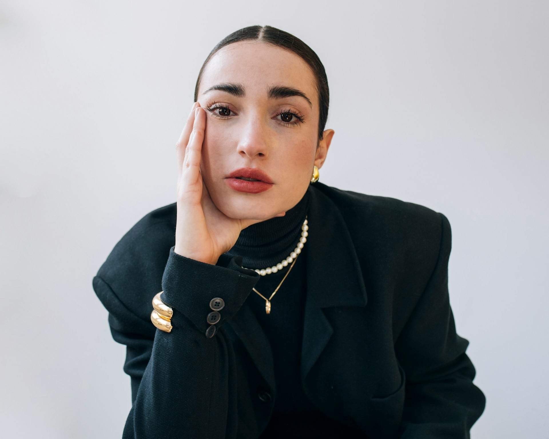 5 wardrobe staples every woman over 30 should own — Fashion