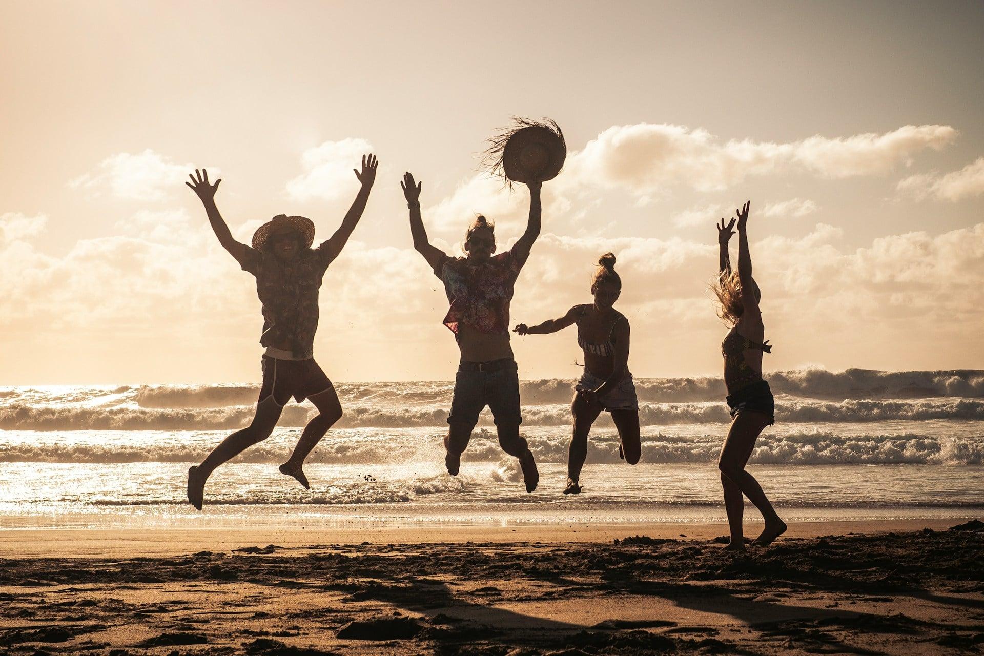 The 3 zodiac signs you'll actually enjoy sharing a holiday home with — Lifestyle