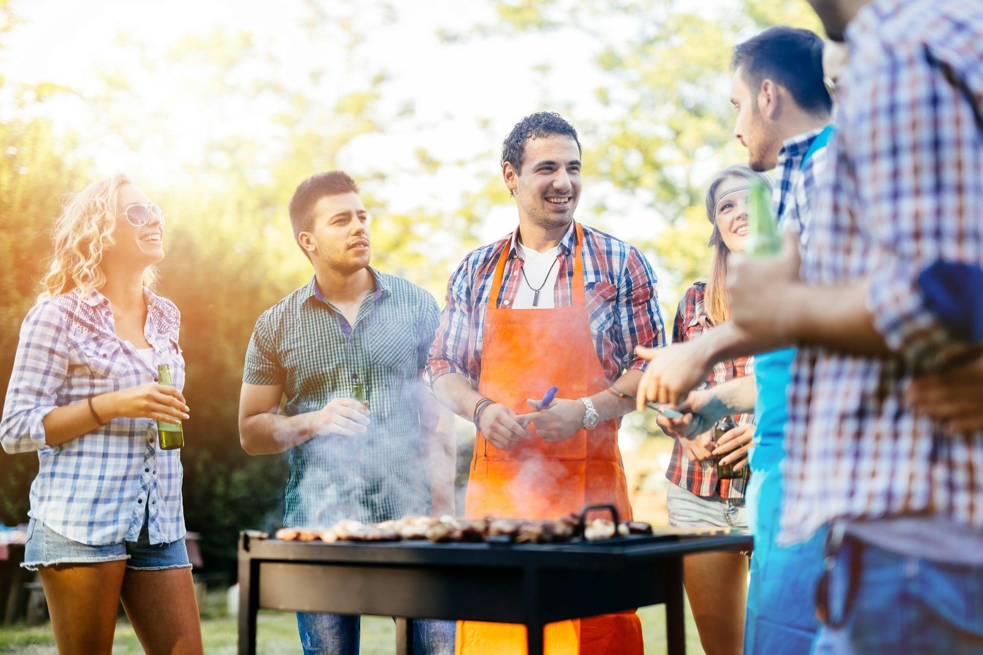 8 small touches that turn an ordinary barbecue into a night people remember — Garden & terrace