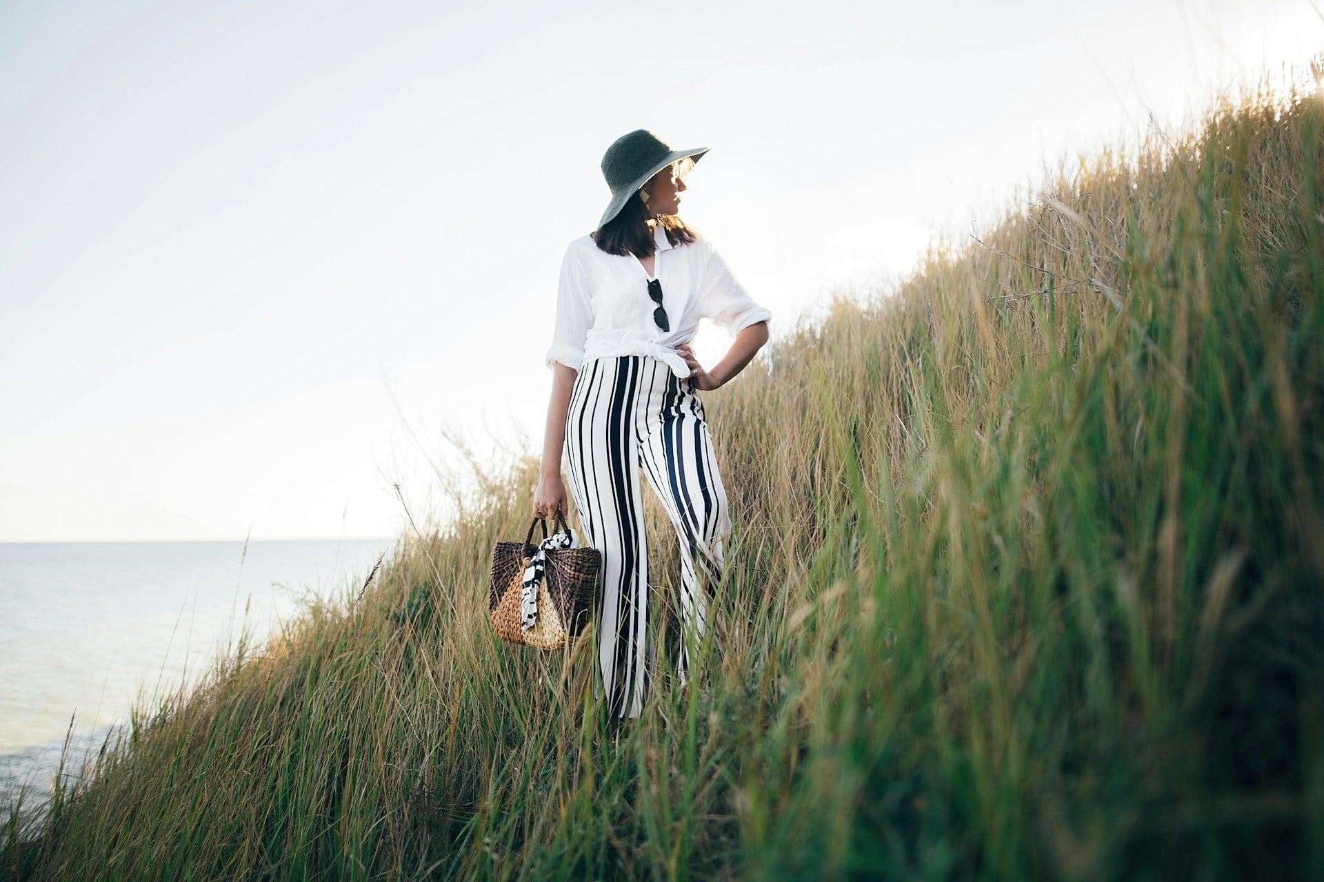 4 flattering cuts and prints that instantly make you look taller in photos — Fashion
