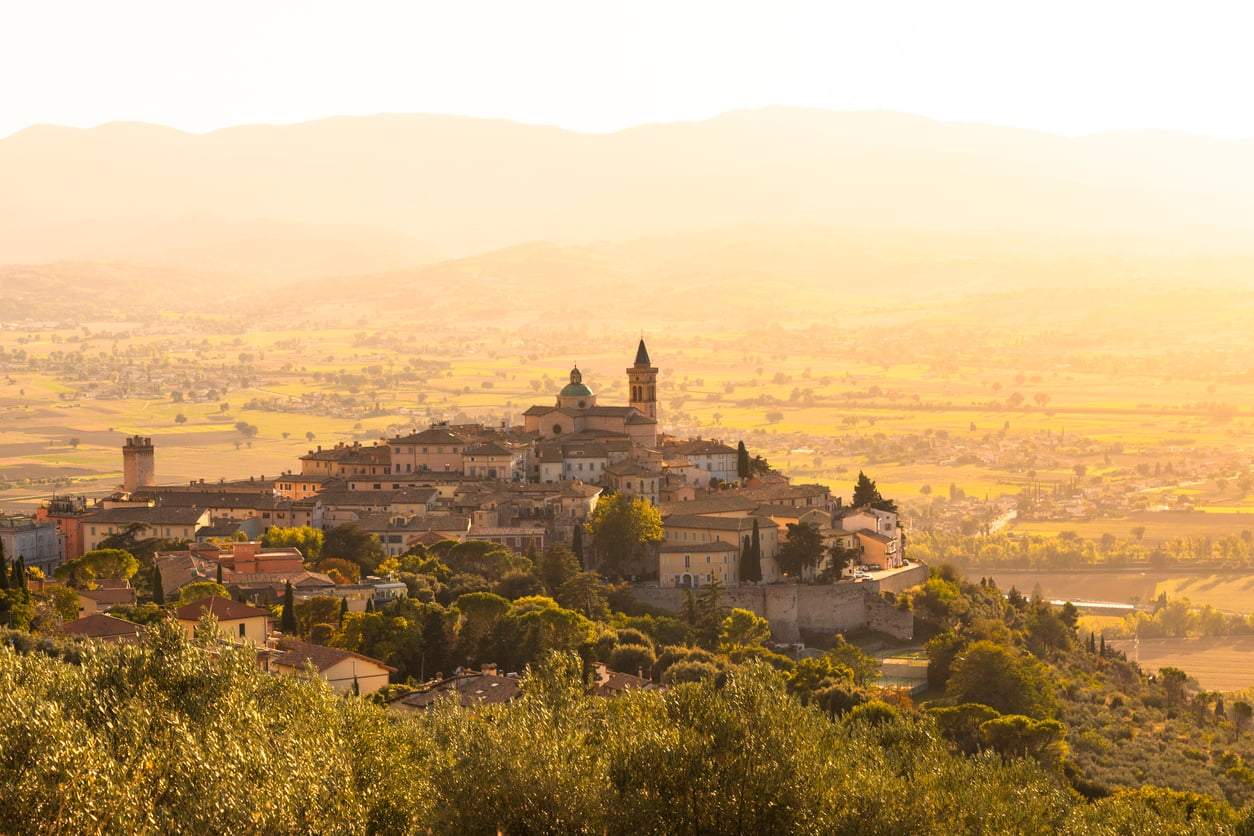The Italian Region That's as Beautiful as Tuscany, but Costs a Fraction of the Price — Leisure