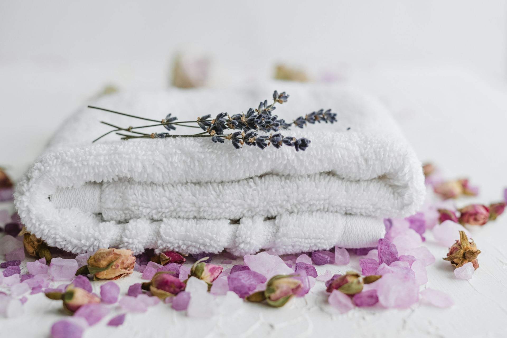 Putting Summer Bedding Away: The Wash-and-Store Routine That Stops the Musty Smell — Household