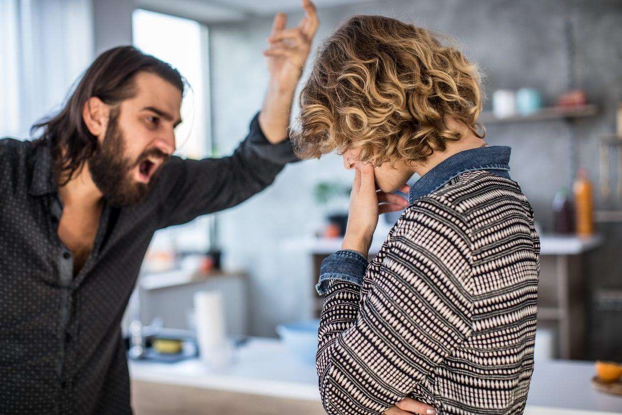 7 quiet signs of male chauvinism most people miss until it's too late — Lifestyle