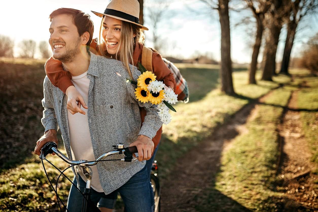 Falling in love fast isn't the problem — this one mistake is — Lifestyle