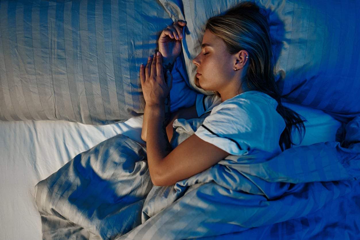The Ancient Egyptian Sleep Trick That Beats the Heat Without AC — Household