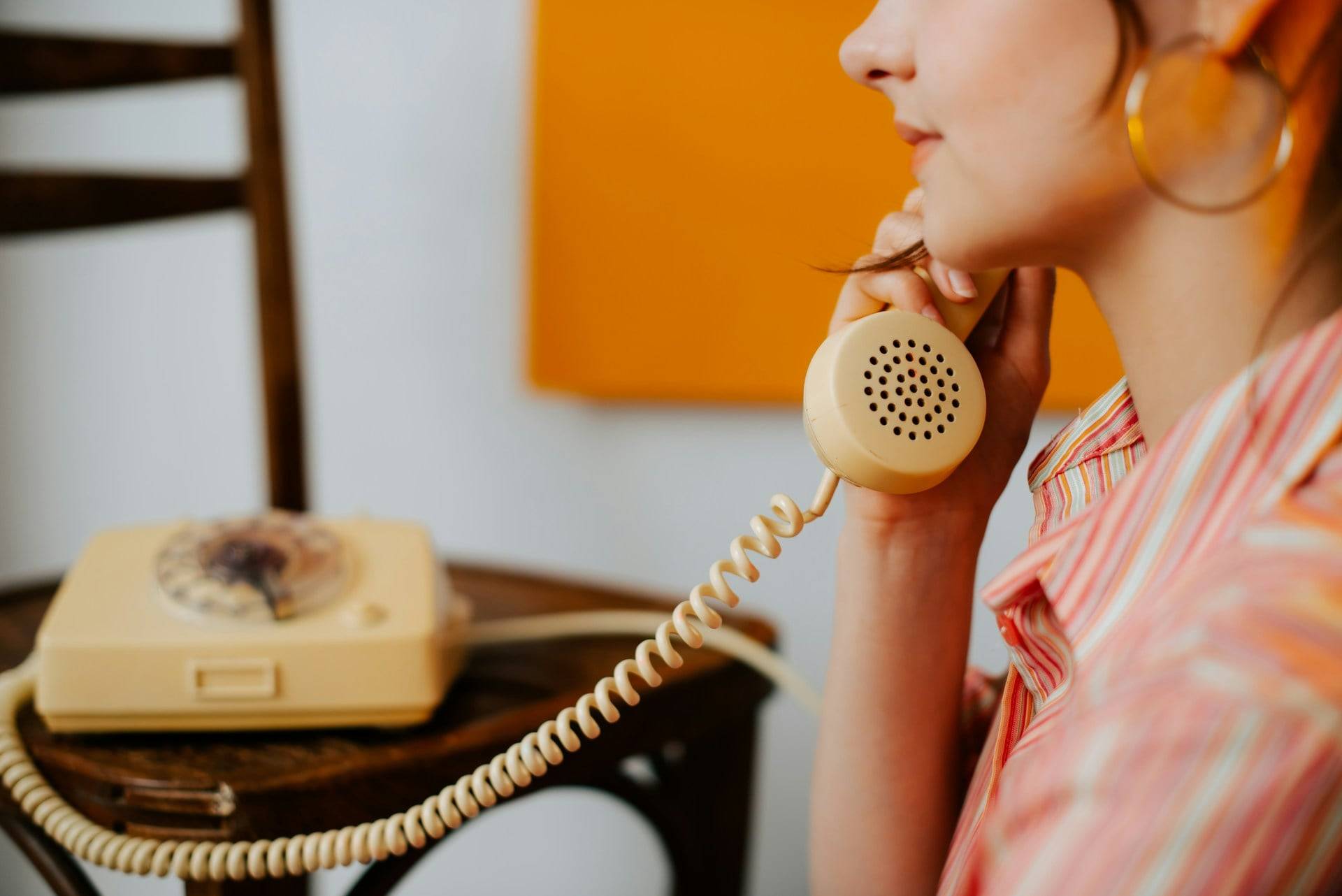 Why Doctors Say You Should Call Your Friends More (Not Just Text Them) — Health