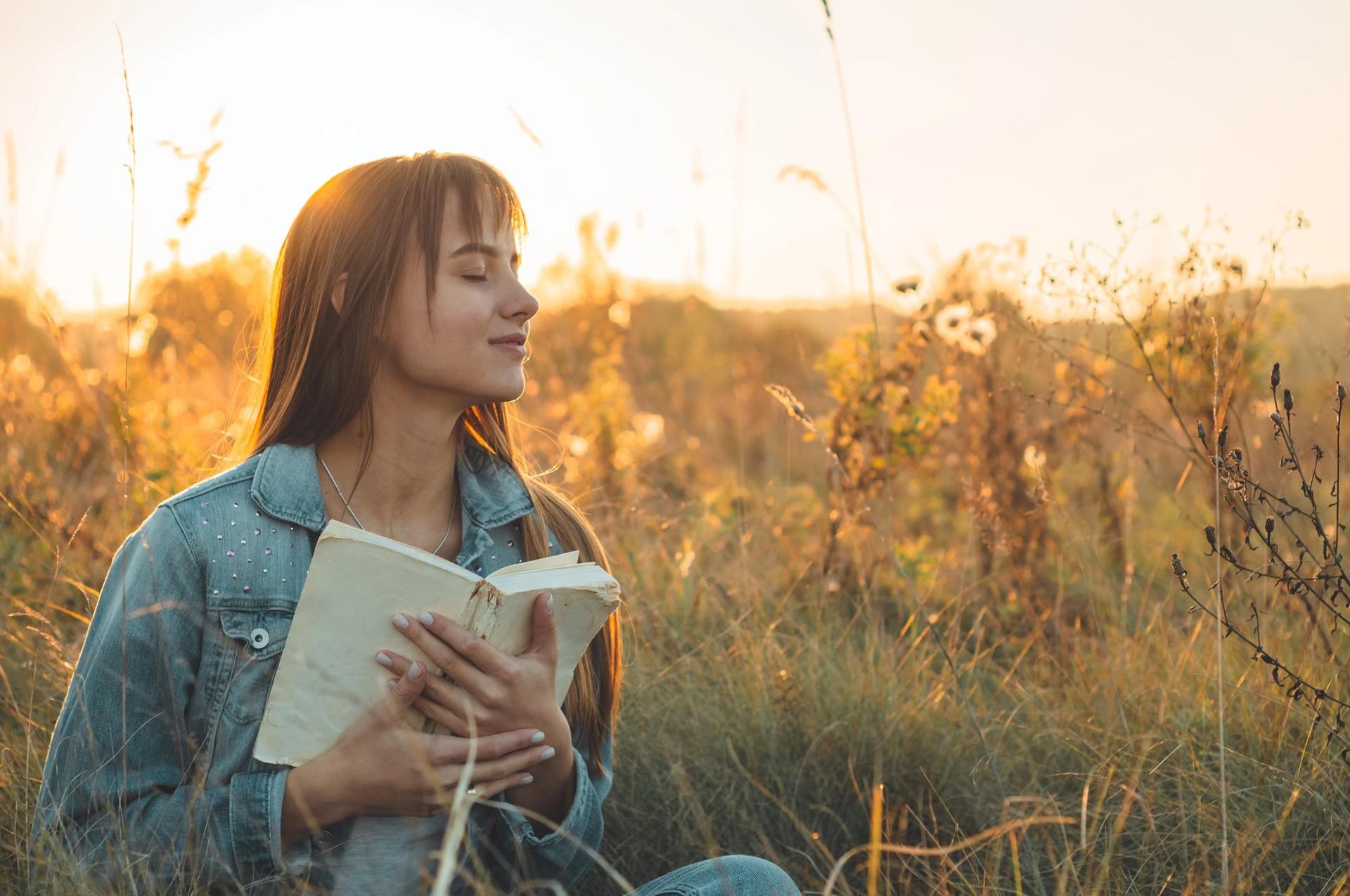 Writing a Day in Your Life a Year From Now — and Why It Beats a Vision Board — Mind & soul