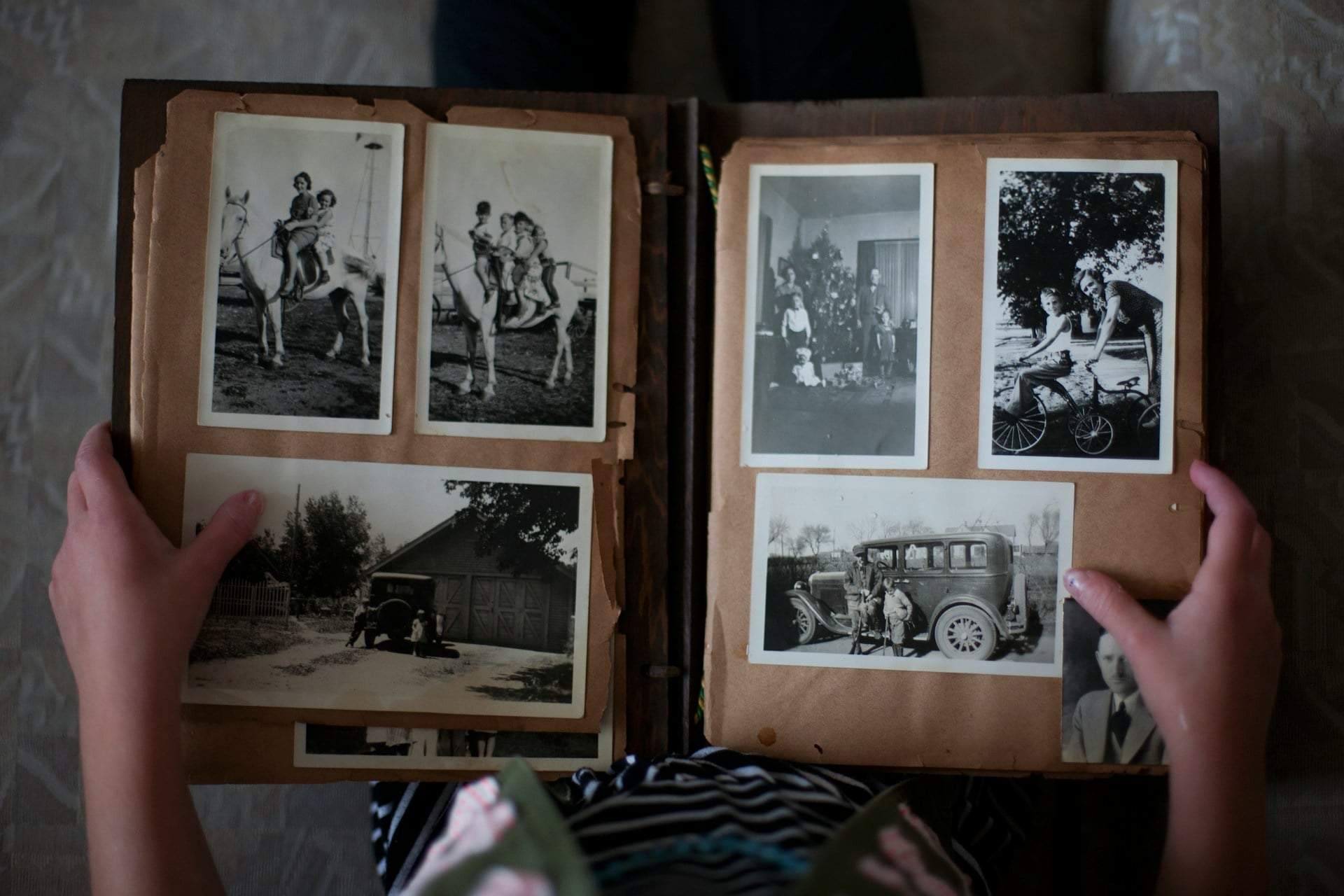 I believed I was an only child for 40 years — then I flipped over an old photograph — Family