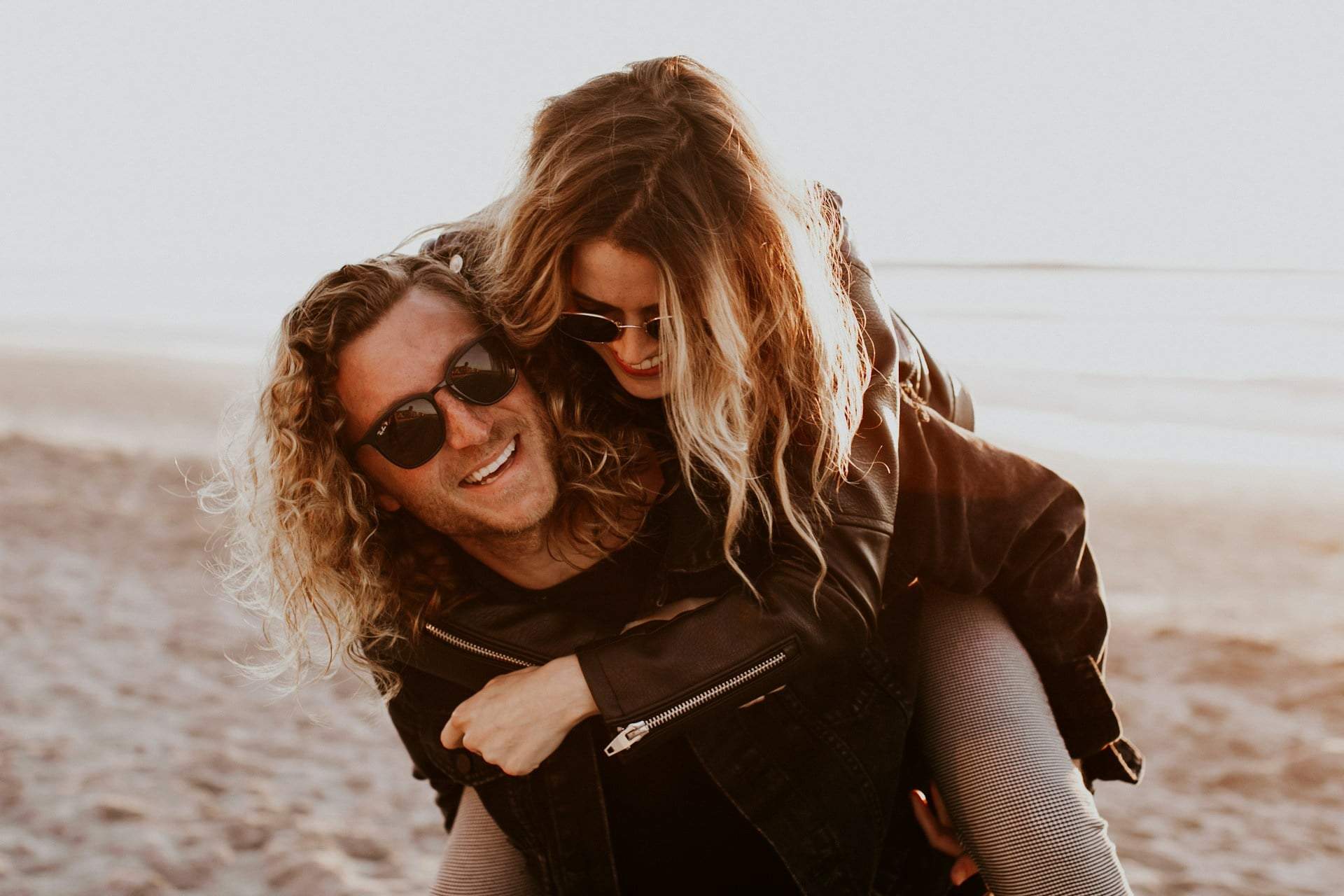 They Were Standing Next to Each Other in a 20-Year-Old Photo — and Had No Idea — Family